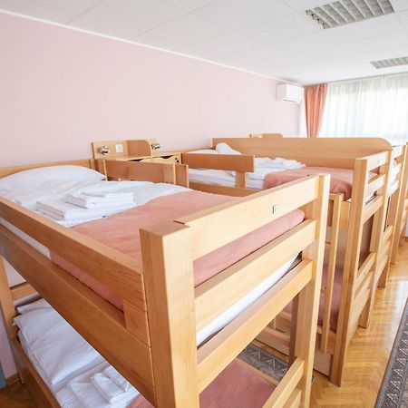 Hostel Amd Belgrade Exterior photo